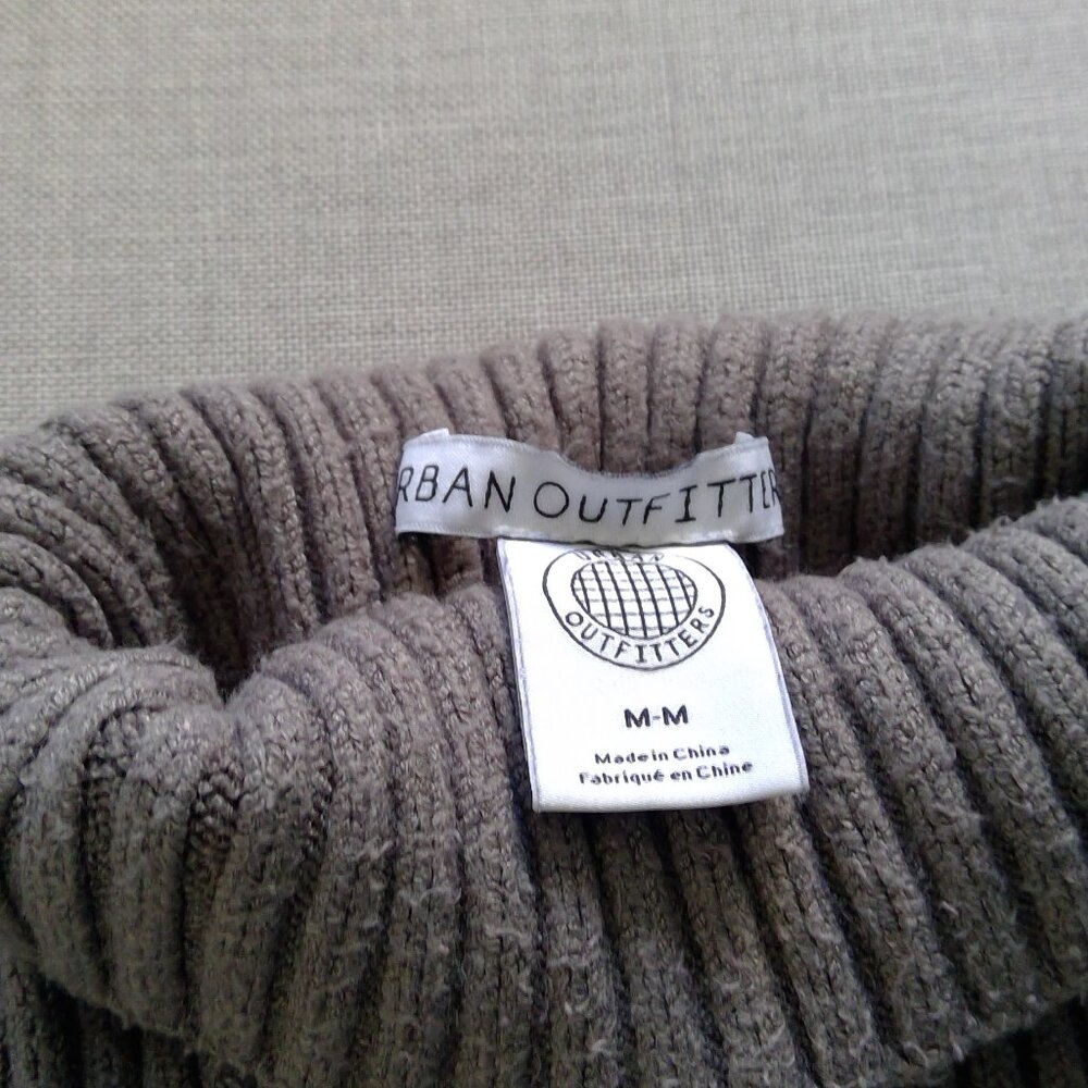 Urban Outfitters turtleneck elbow short long sleeve